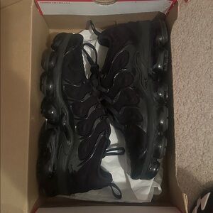 Nike VaporMax Plus Black/Black-Dark Grey